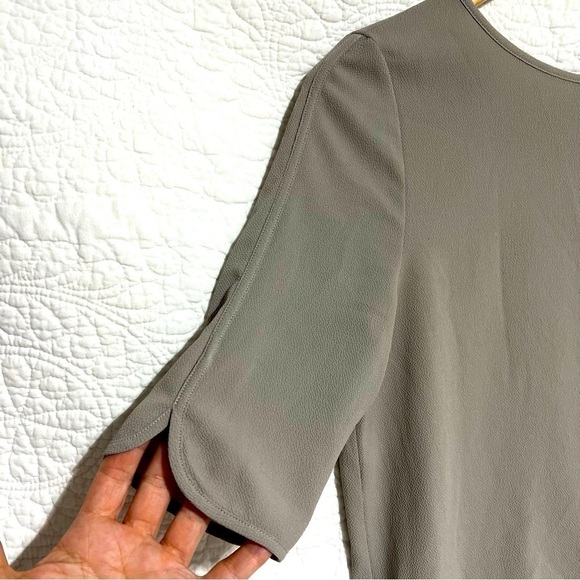 MONK & LOU Grey Oversized Cropped Chiffon Blouse, Size X-Small - #253 - Picture 4 of 11